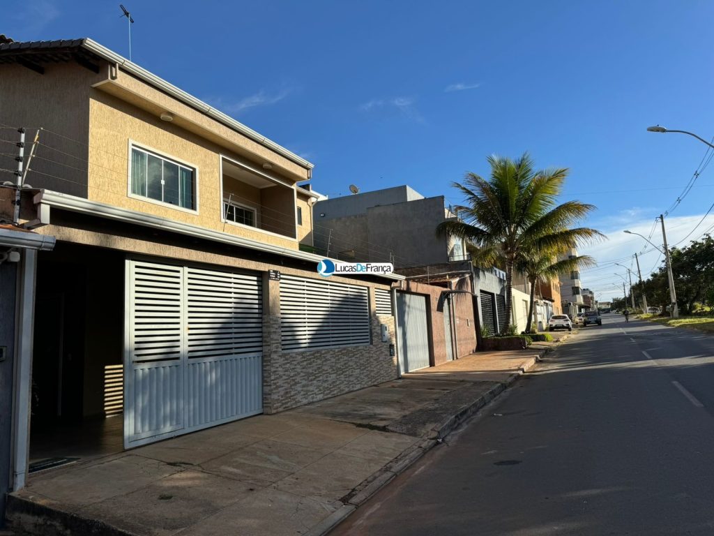 Casa na vila Militar, frente para a Av. Independência (4)