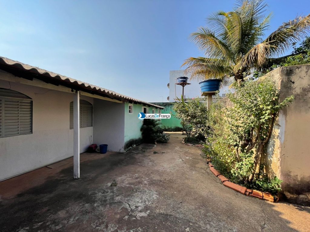 Casa no Setor Tradicional Avenida Gomes Rabelo (17)