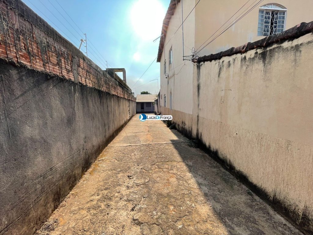 Casa no Setor Tradicional Avenida Gomes Rabelo (4)