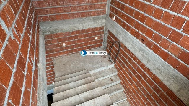 Imóvel comercial e residencial na Vila Militar