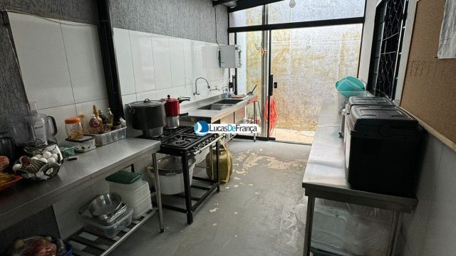 Imóvel comercial e residencial na Vila Militar