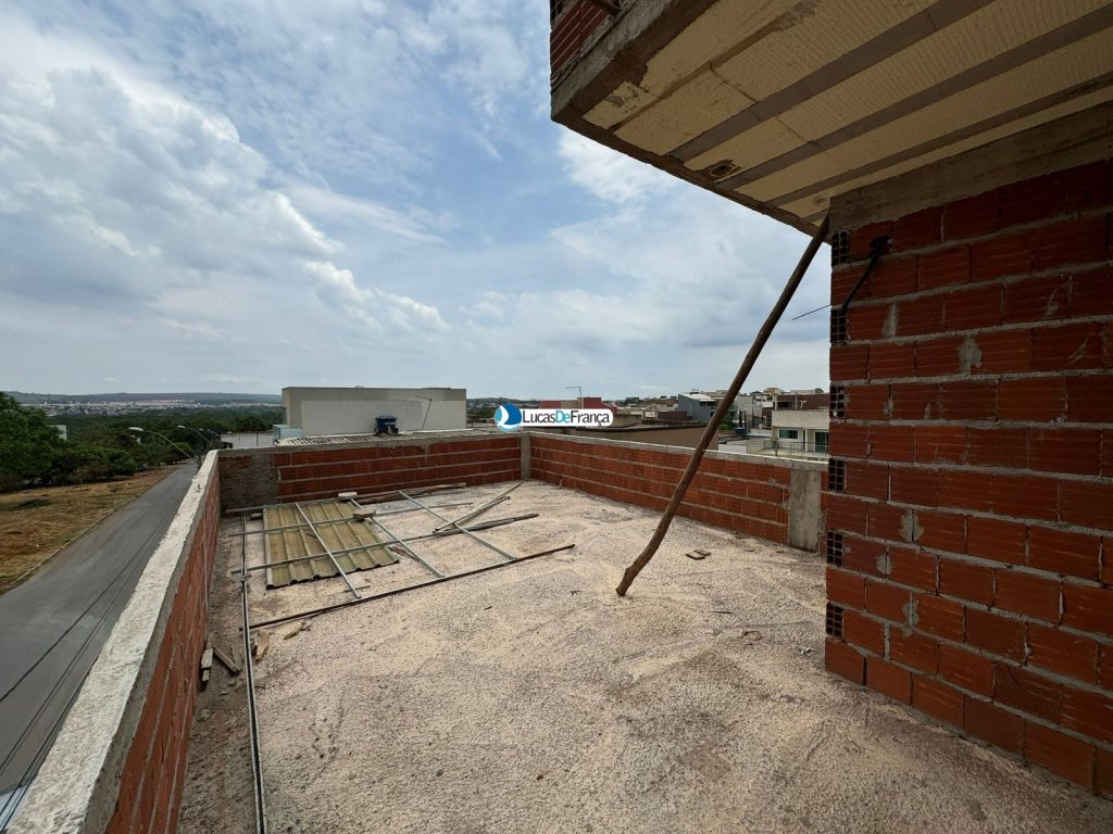 Imóvel comercial e residencial na Vila Militar (16)