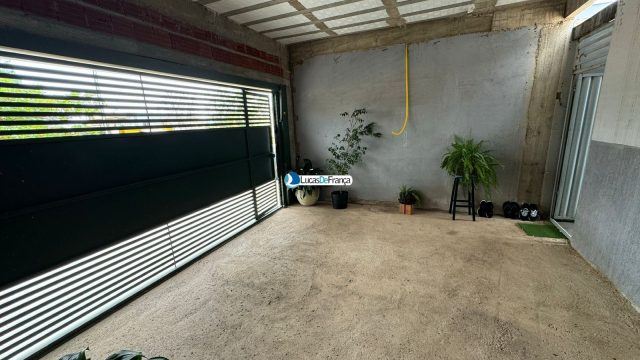Imóvel comercial e residencial na Vila Militar