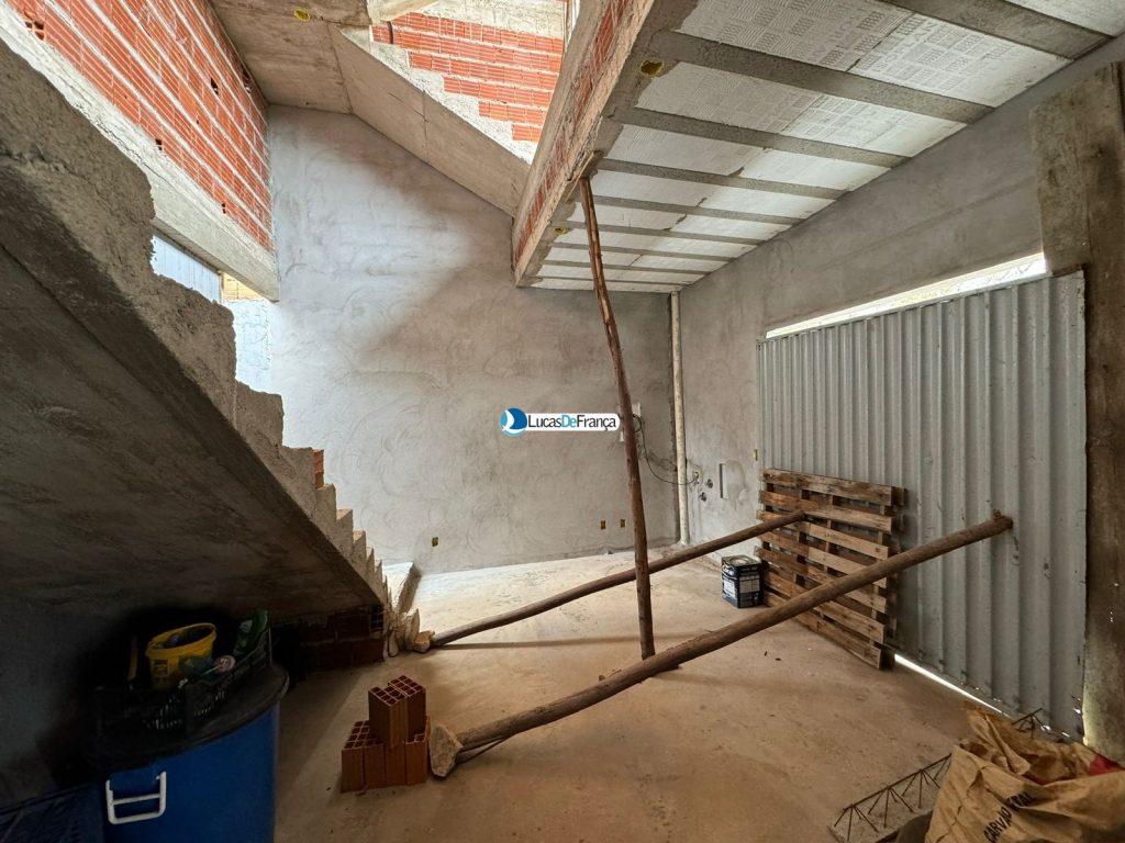 Imóvel comercial e residencial na Vila Militar (8)