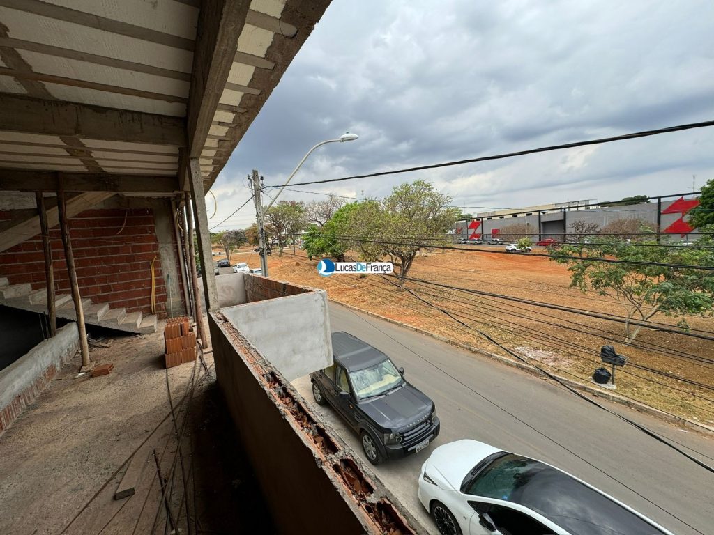Imóvel comercial e residencial na Vila Militar (9)