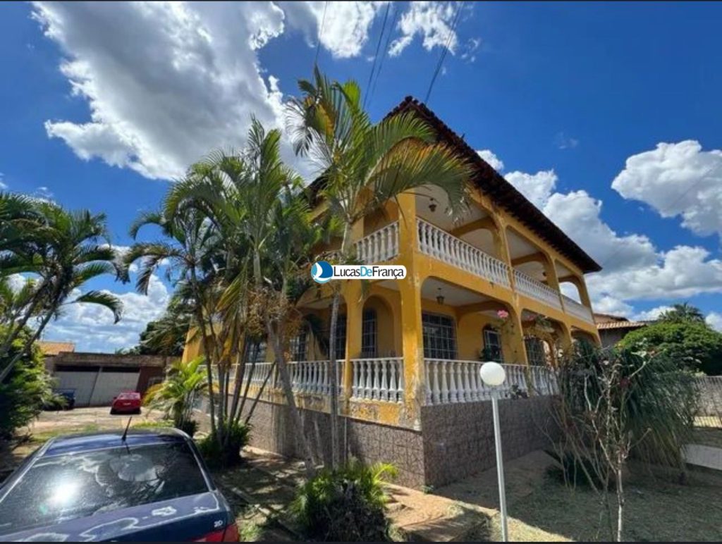 CASA BEM LOCALIZADA SETOR TRADICIONAL, RUA HUGO LOBO , PLANALTINA DF (1)