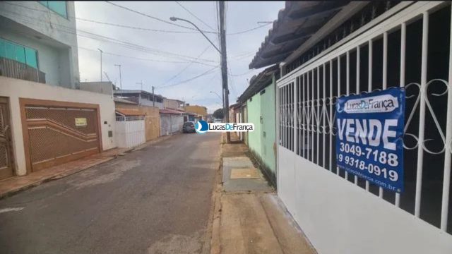 DUAS CASAS NO MESMO LOTE NO JARDIM RORIZ