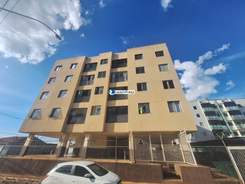 Apartamento reformado no Bloco M Quadra 02 (1)