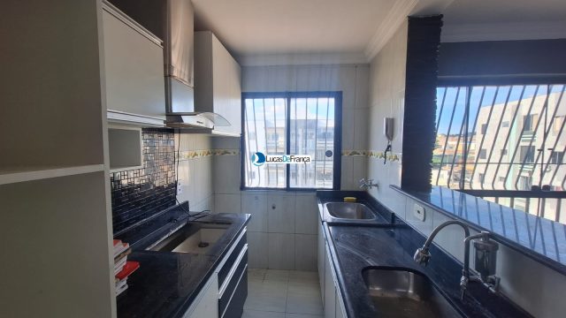 Apartamento reformado no Bloco M Quadra 02