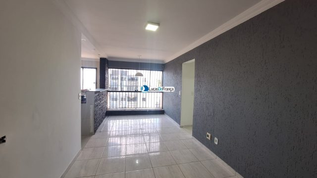 Apartamento reformado no Bloco M Quadra 02