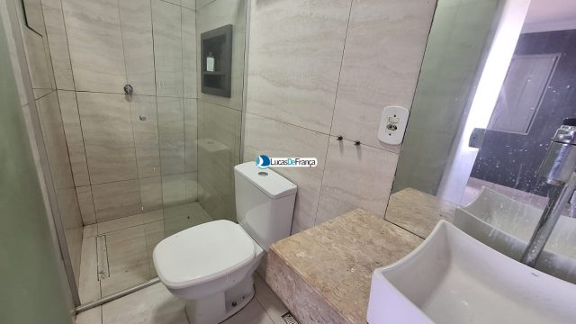 Apartamento reformado no Bloco M Quadra 02