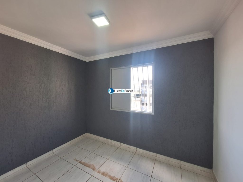 Apartamento reformado no Bloco M Quadra 02 (17)