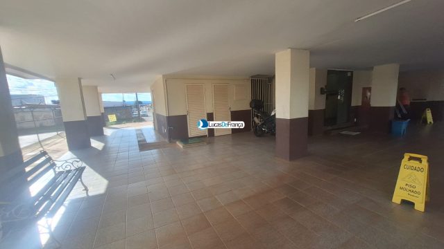 Apartamento reformado no Bloco M Quadra 02