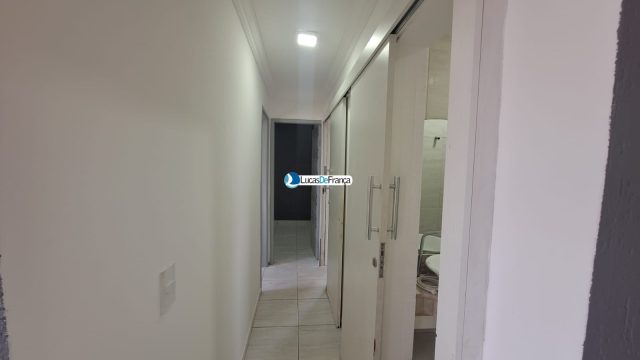 Apartamento reformado no Bloco M Quadra 02