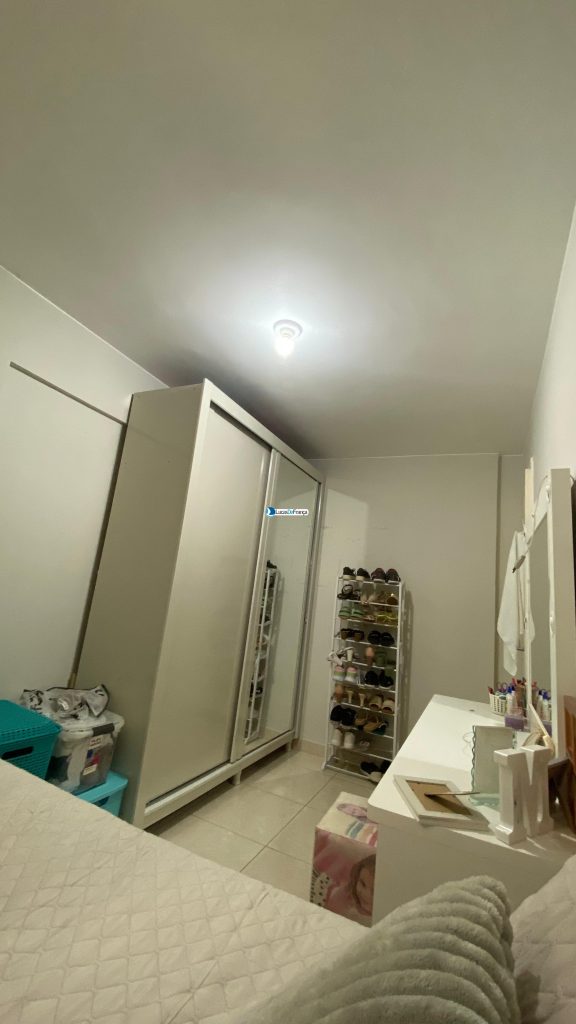 Apartamento na Quadra 4 - bloco R 2º andar (11)