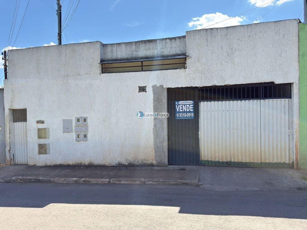 DUAS CASAS NO SETOR TRADICIONAL (1)