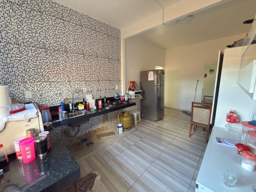 DUAS CASAS NO SETOR TRADICIONAL (17)