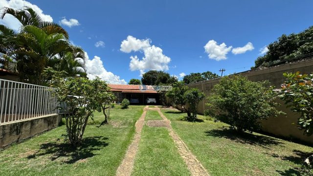 Casa no Arapongas – Qd 11 Cj H (Próximo ao Mercado Mariana)