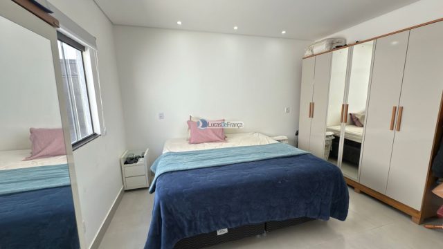 Casa Moderna à Venda no Buritis 4 – Quadra 18