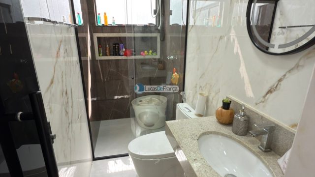 Casa Moderna à Venda no Buritis 4 – Quadra 18