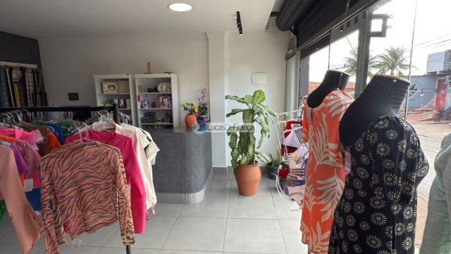 Sobrado com loja comercial e terraço no Arapoangas – Avenida Comercial