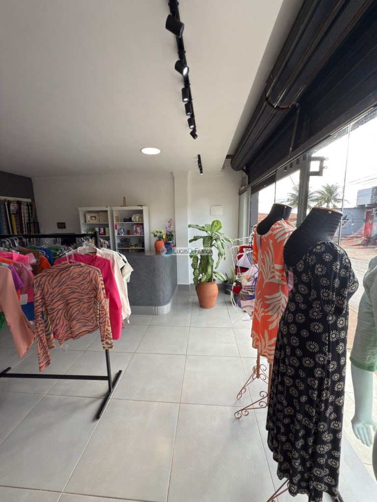 Sobrado com loja comercial no Arapoangas (19)