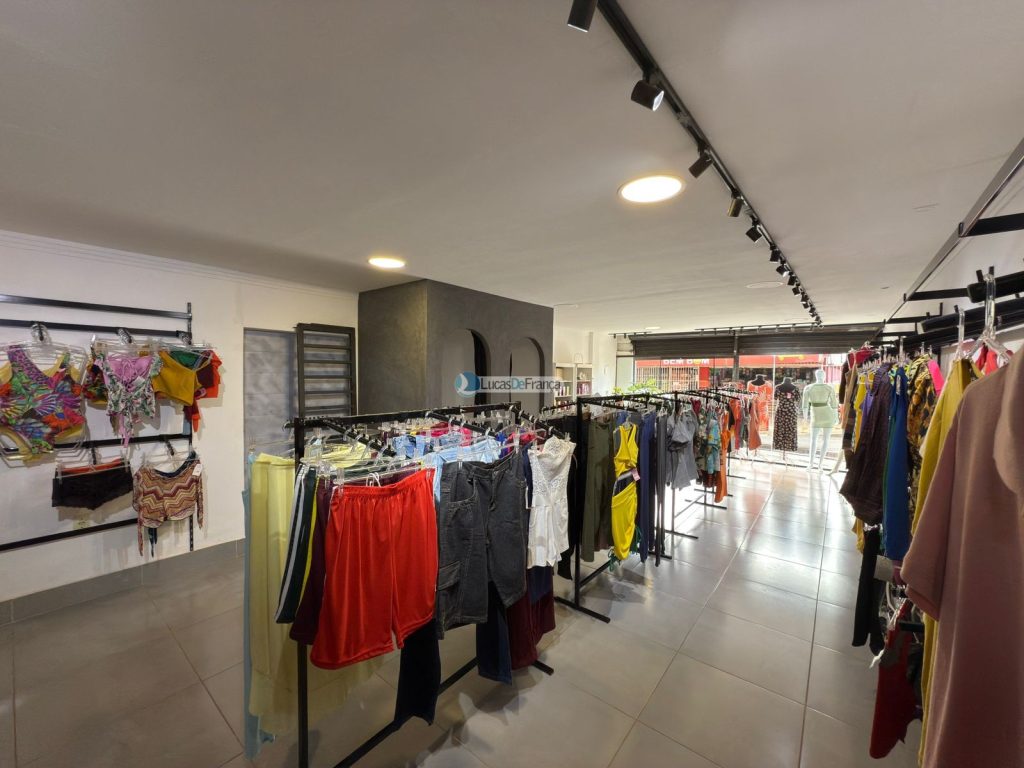 Sobrado com loja comercial no Arapoangas (2)