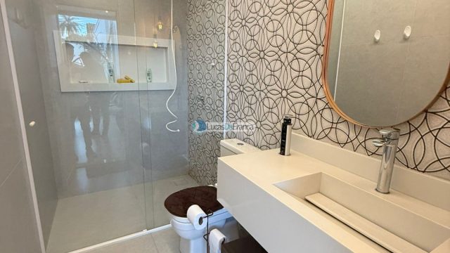 Casa à Venda na Avenida Contorno da Vila Vicentina