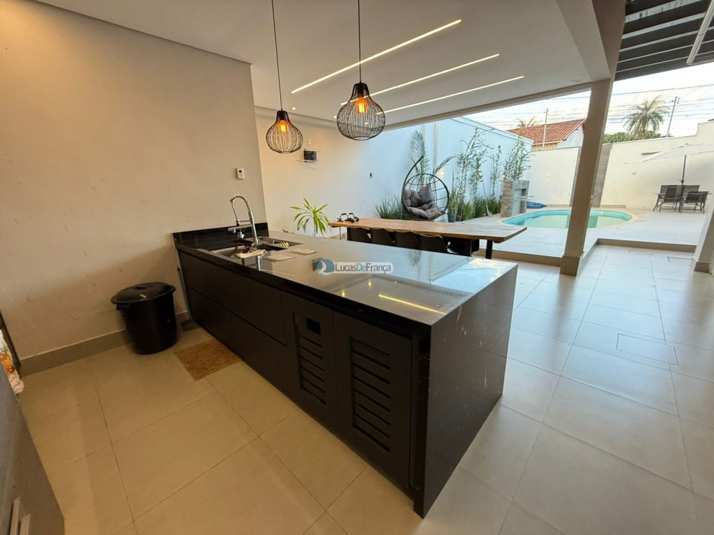 Casa à Venda na Avenida Contorno da Vila Vicentina (3)