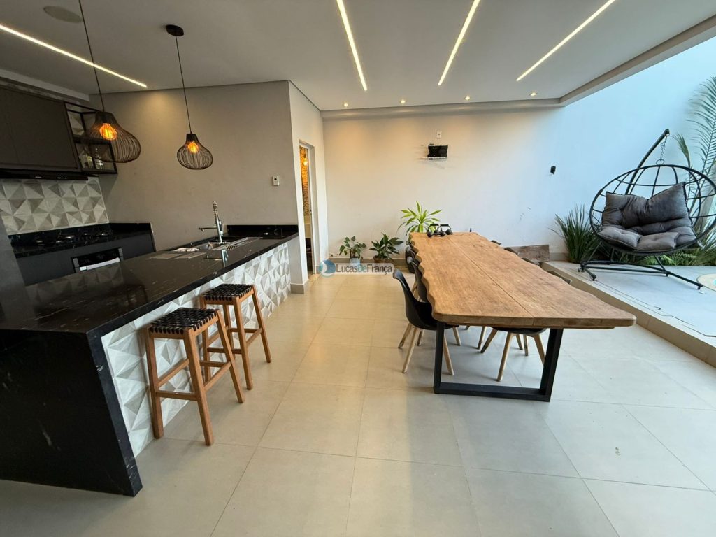 Casa à Venda na Avenida Contorno da Vila Vicentina (9)