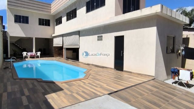 Casa de alto padrão no Arapoangas