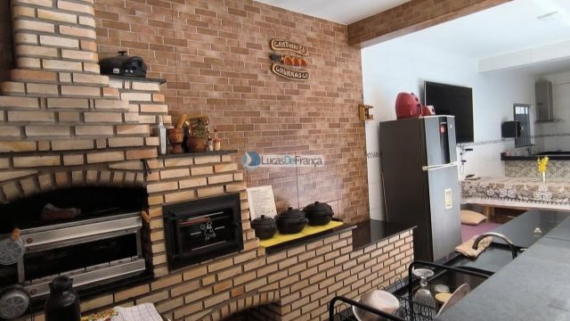 Casa de alto padrão no Arapoangas