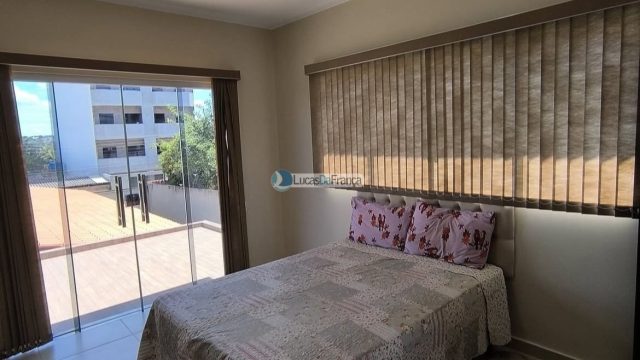 Casa de alto padrão no Arapoangas