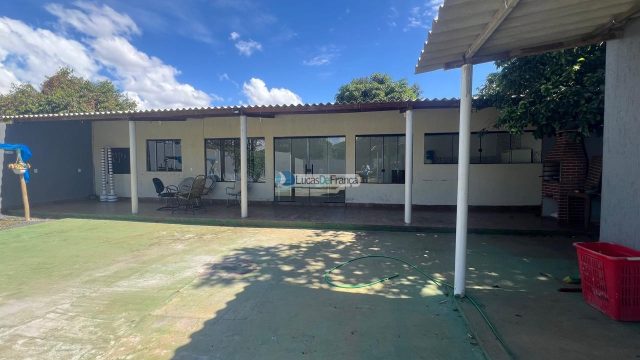 Casa na Horta Comunitária – Oportunidade Imperdível!