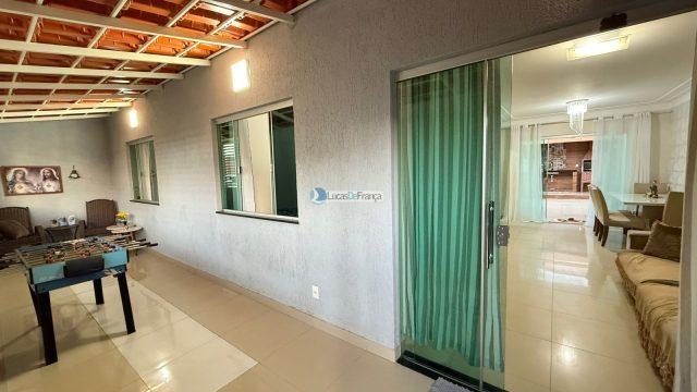 Casa na Quadra 03 (parte do meio)
