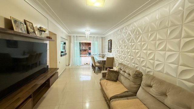 Casa na Quadra 03 (parte do meio)