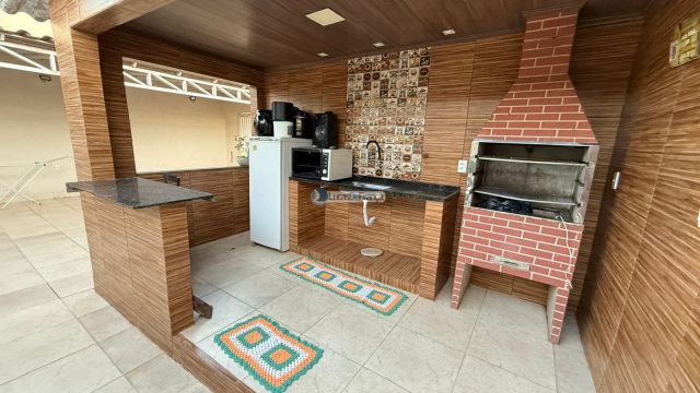 Casa na Quadra 03 (parte do meio)