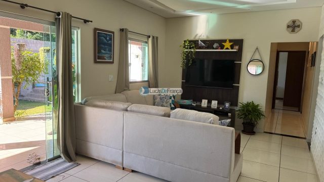 Casa no condomínio Veneza no Arapongas