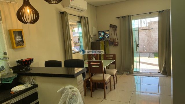 Casa no condomínio Veneza no Arapongas