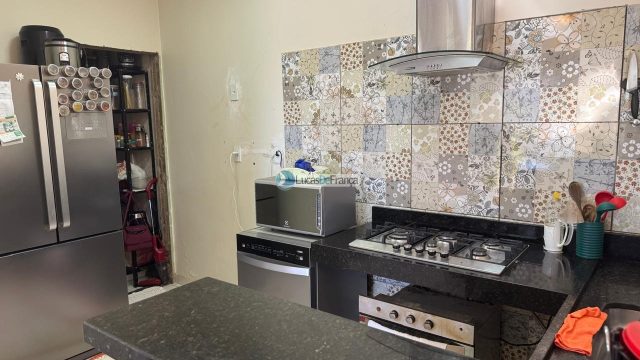 Casa no condomínio Veneza no Arapongas