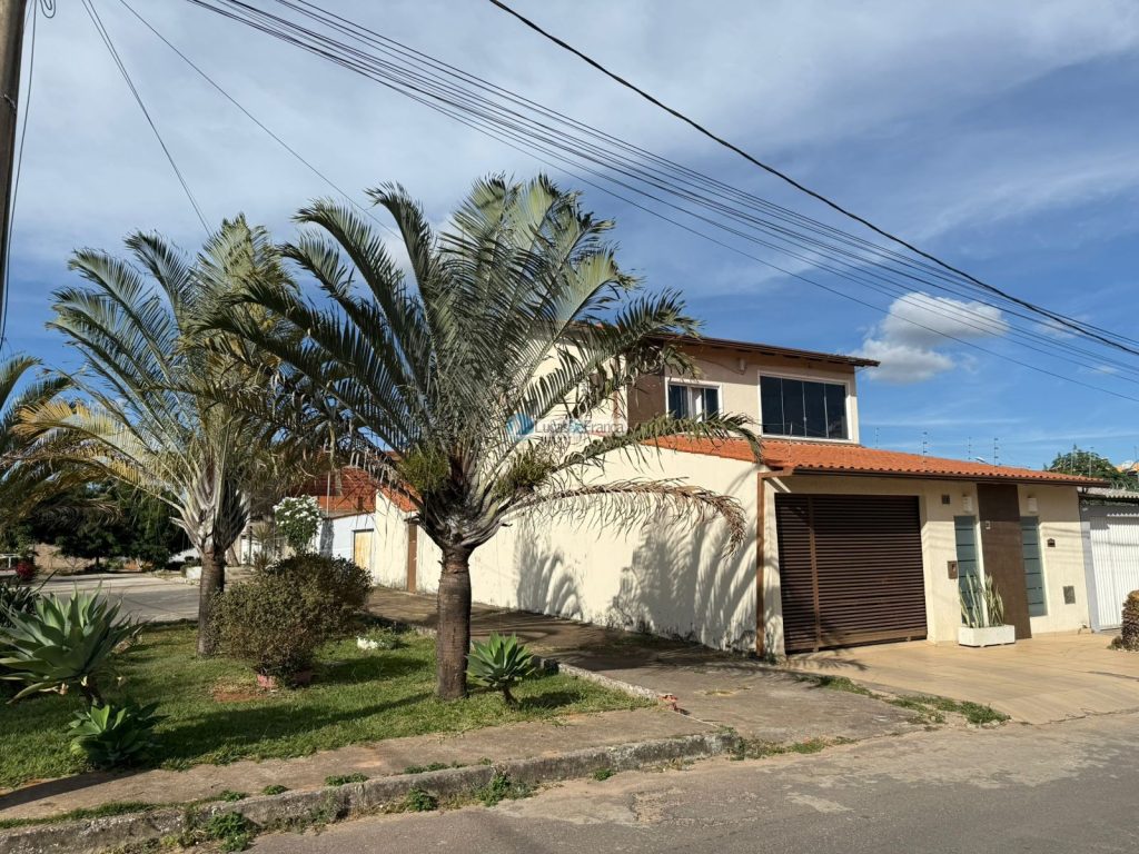 Linda e Excelente casa bem localizada. (5)