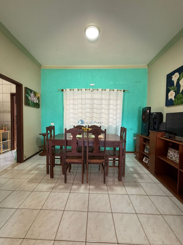 Casa Térrea com Piscina à Venda (7)