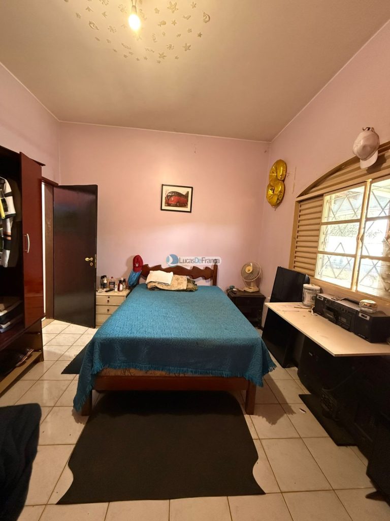 Casa Térrea com Piscina à Venda (8)