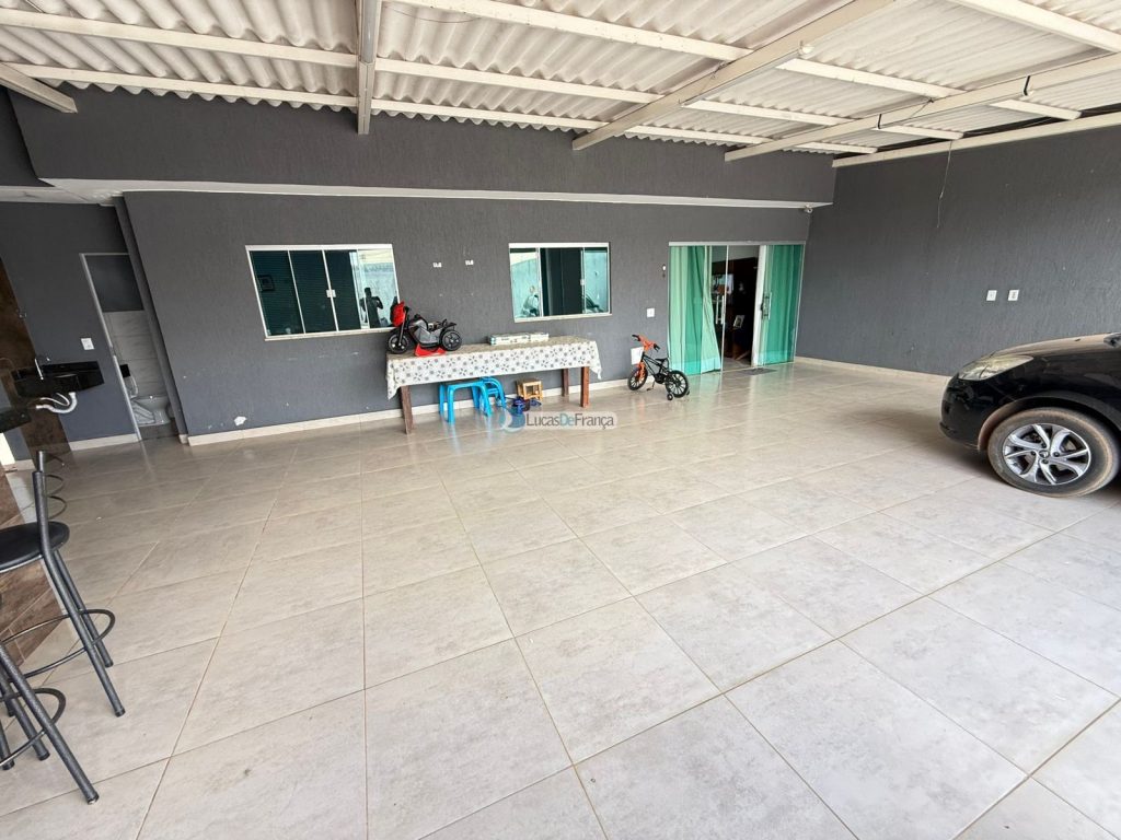 EXCELENTE IMÓVEL NA RUA MATO GROSSO (1)