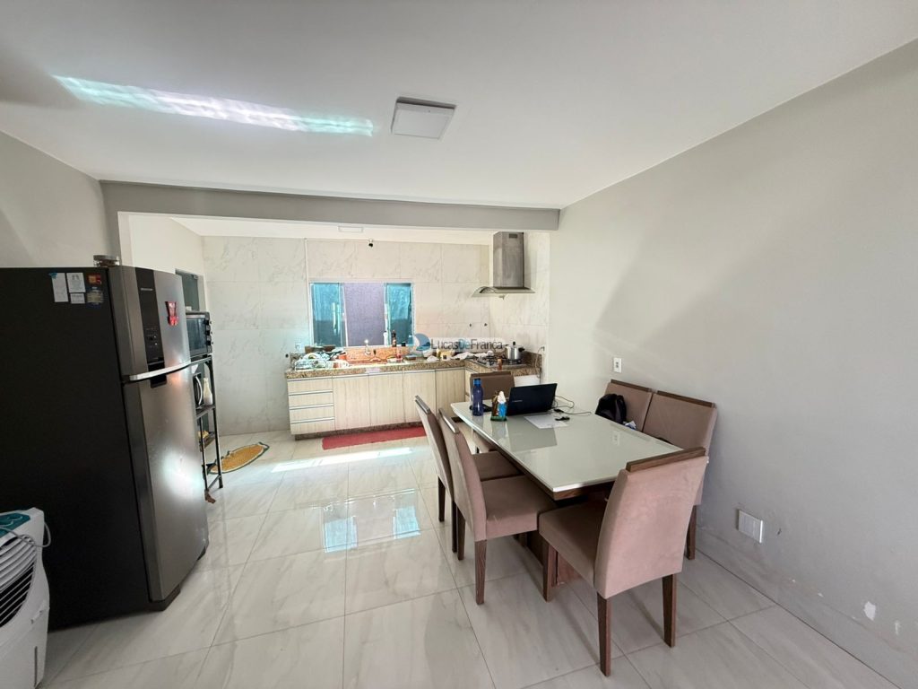 EXCELENTE IMÓVEL NA RUA MATO GROSSO (10)