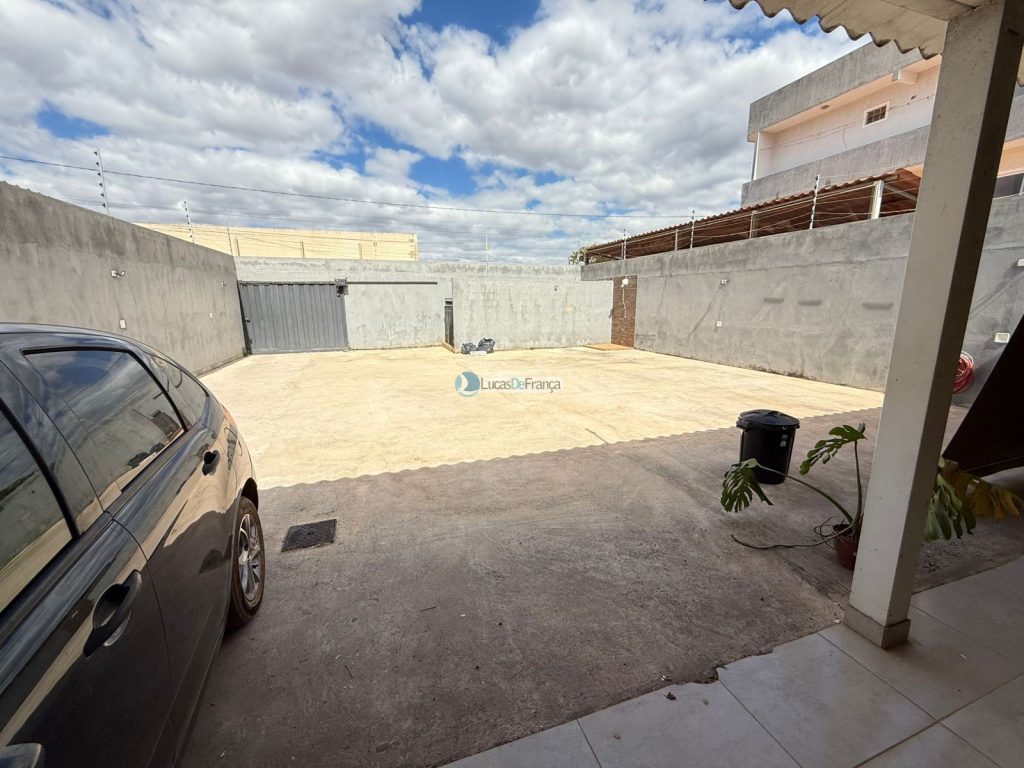 EXCELENTE IMÓVEL NA RUA MATO GROSSO (15)