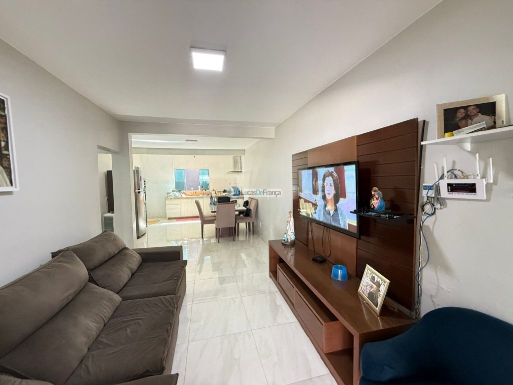 EXCELENTE IMÓVEL NA RUA MATO GROSSO (3)