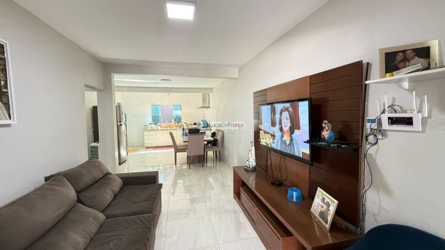 EXCELENTE IMÓVEL NA RUA MATO GROSSO