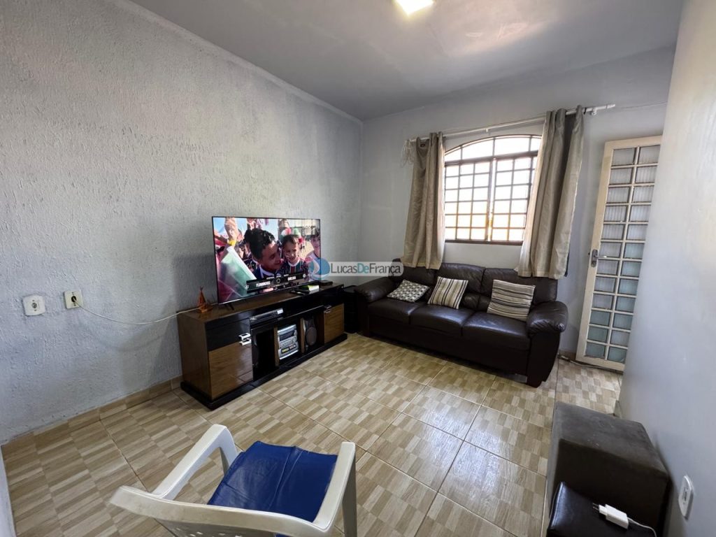 Prédio na Qd 2 do Jardim Roriz (16)