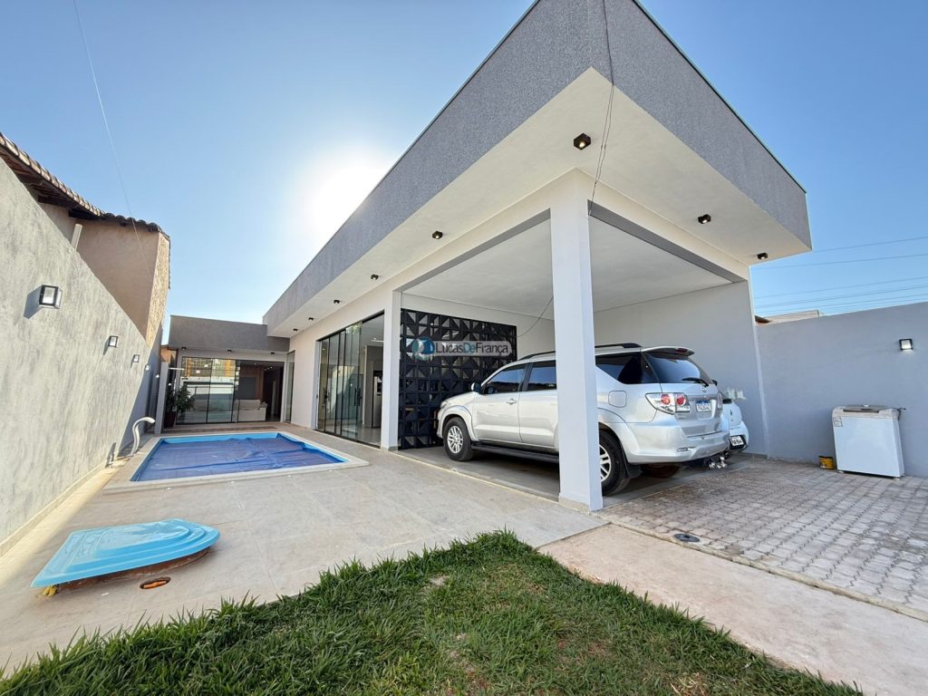casa de alto padrão na Avenida São Paulo Setor Tradicional (1)
